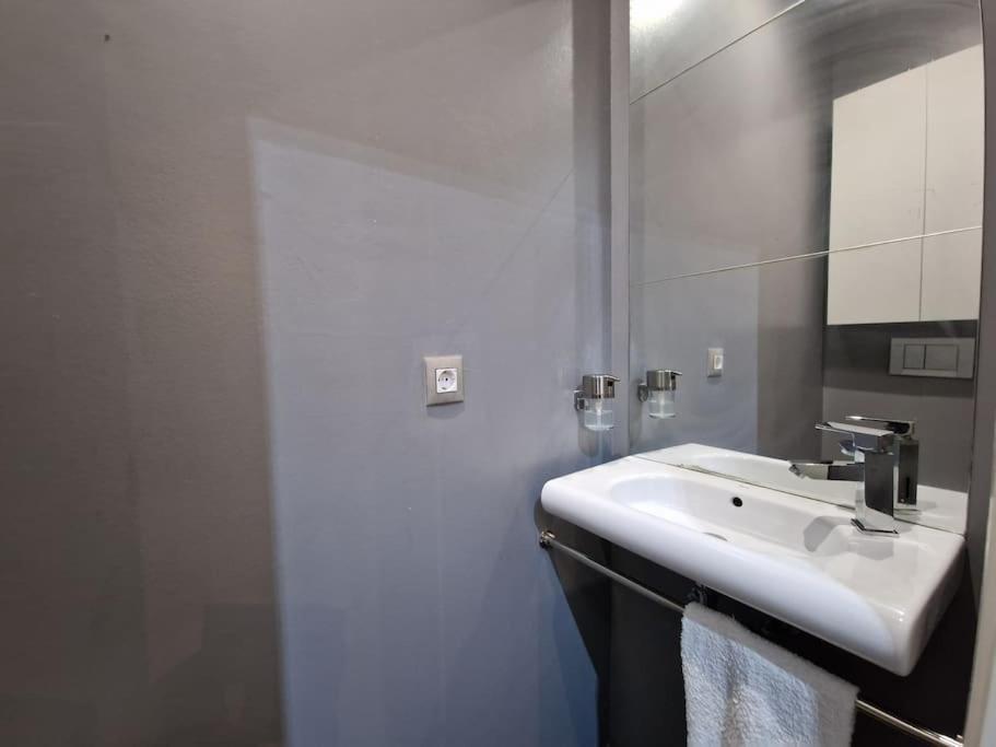 Exclusivo Apartamento De Diseno Centro Sevilla Matahacas Bajo المظهر الخارجي الصورة